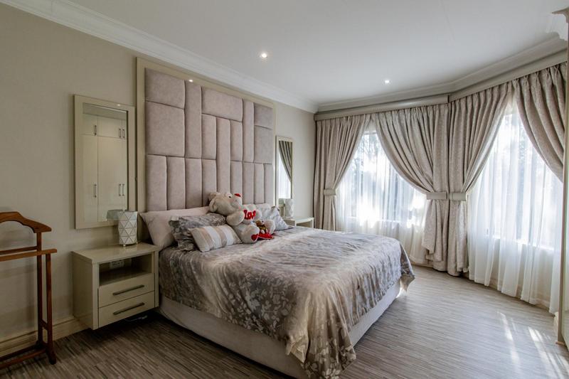 4 Bedroom Property for Sale in Cornwall Hill Gauteng