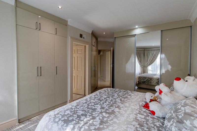 4 Bedroom Property for Sale in Cornwall Hill Gauteng