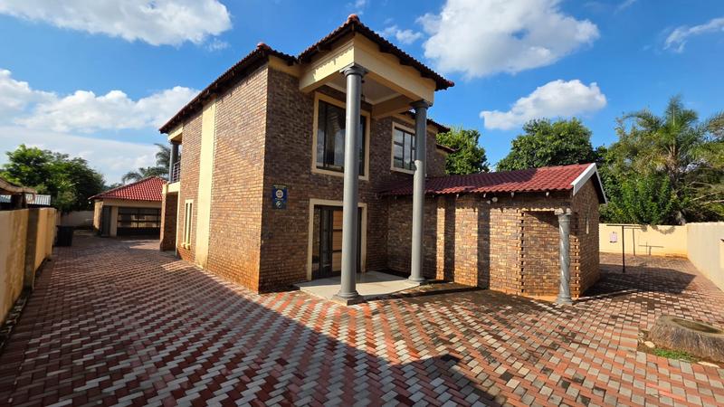 5 Bedroom Property for Sale in Doornpoort Gauteng
