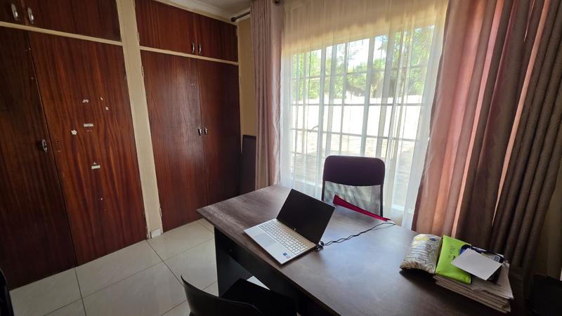 5 Bedroom Property for Sale in Doornpoort Gauteng