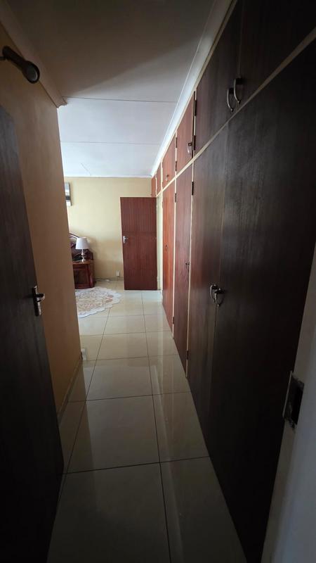 5 Bedroom Property for Sale in Doornpoort Gauteng
