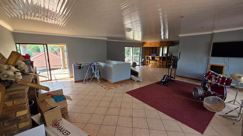 5 Bedroom Property for Sale in Doornpoort Gauteng