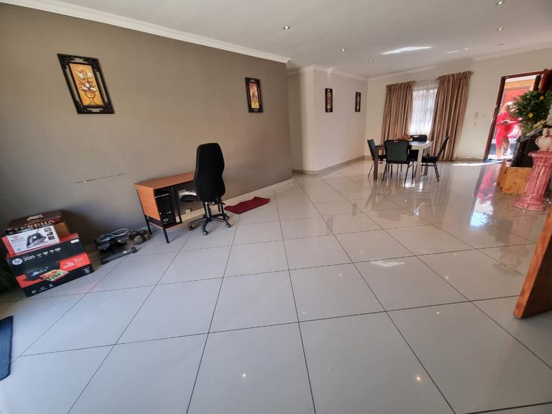 3 Bedroom Property for Sale in New Redruth Gauteng