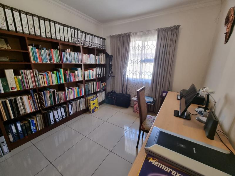 3 Bedroom Property for Sale in New Redruth Gauteng