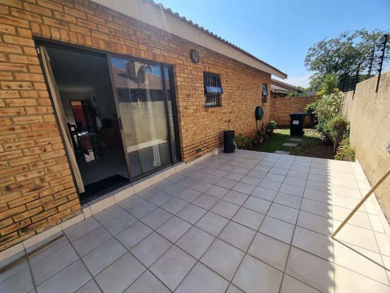 3 Bedroom Property for Sale in New Redruth Gauteng