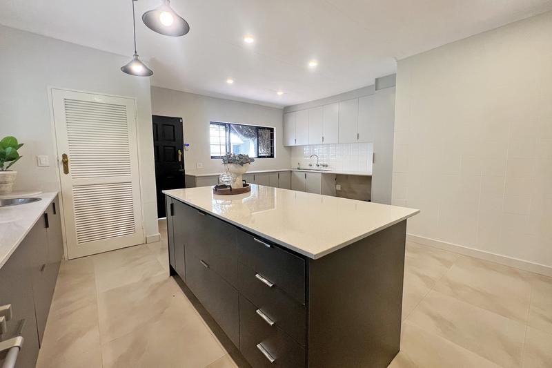 To Let 3 Bedroom Property for Rent in Sandown Gauteng