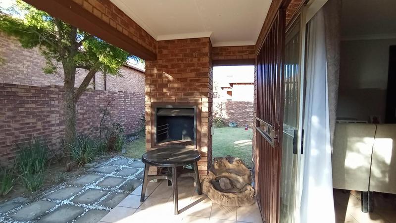 3 Bedroom Property for Sale in Amberfield Gauteng