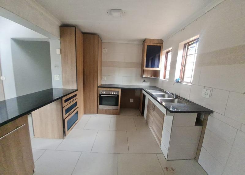 To Let 3 Bedroom Property for Rent in North Riding Gauteng