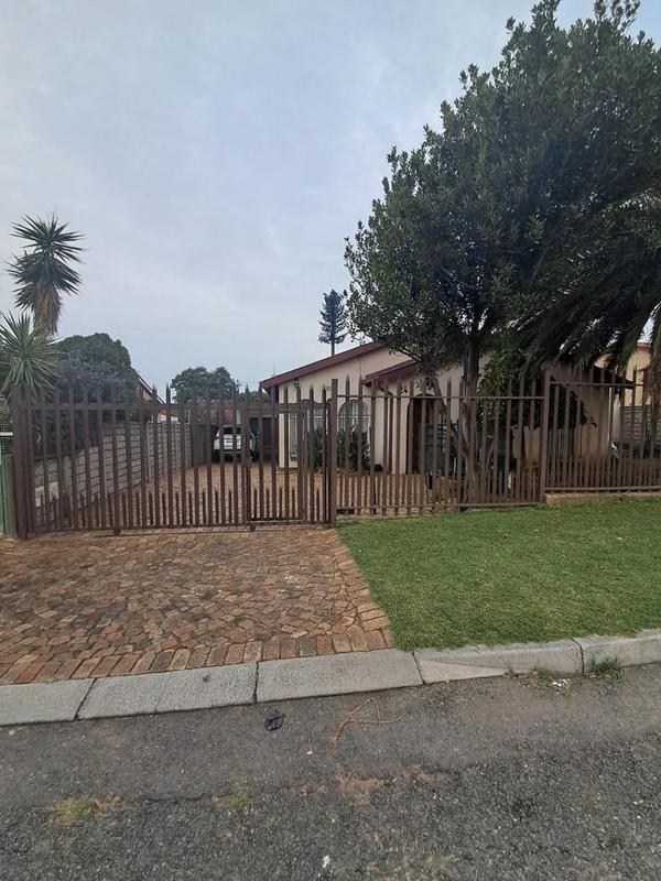 3 Bedroom Property for Sale in South Hills Gauteng
