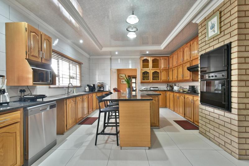 4 Bedroom Property for Sale in Glenanda Gauteng