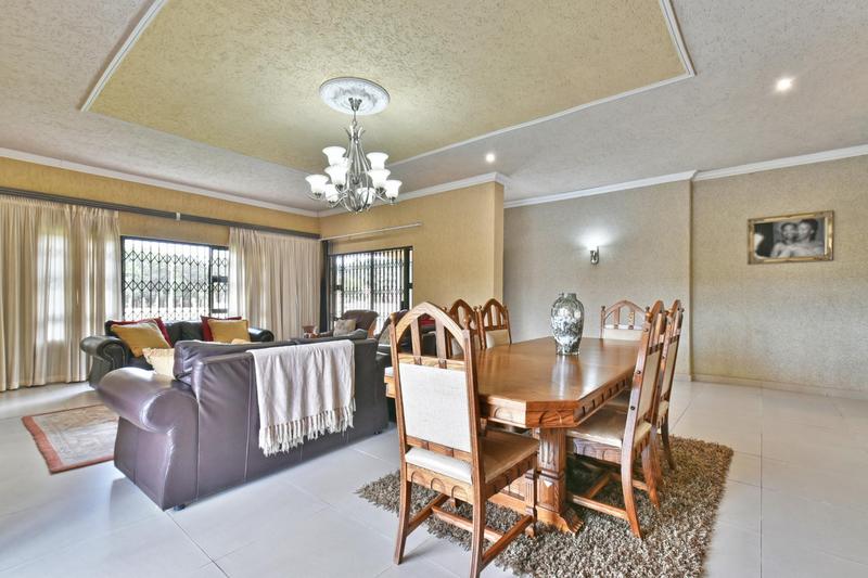 4 Bedroom Property for Sale in Glenanda Gauteng
