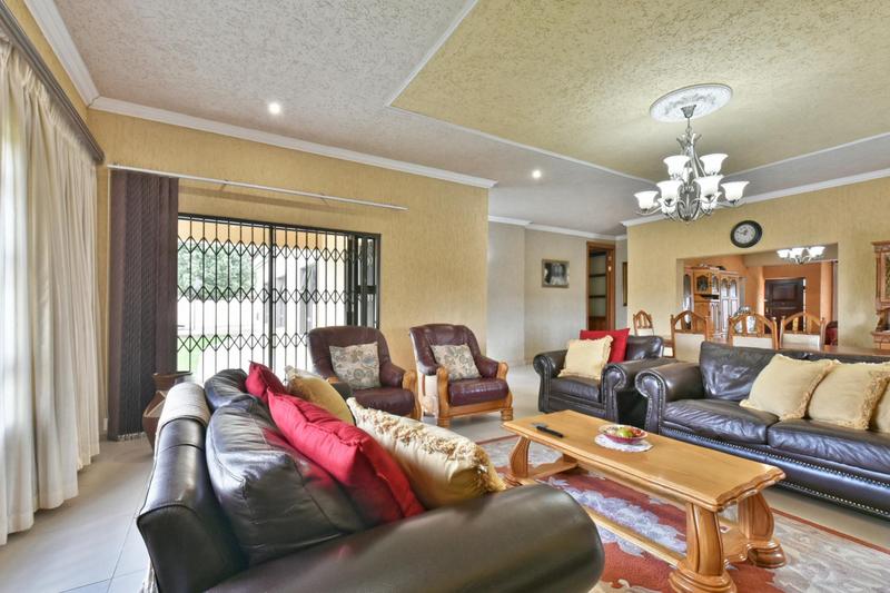 4 Bedroom Property for Sale in Glenanda Gauteng