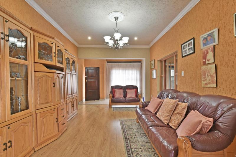 4 Bedroom Property for Sale in Glenanda Gauteng