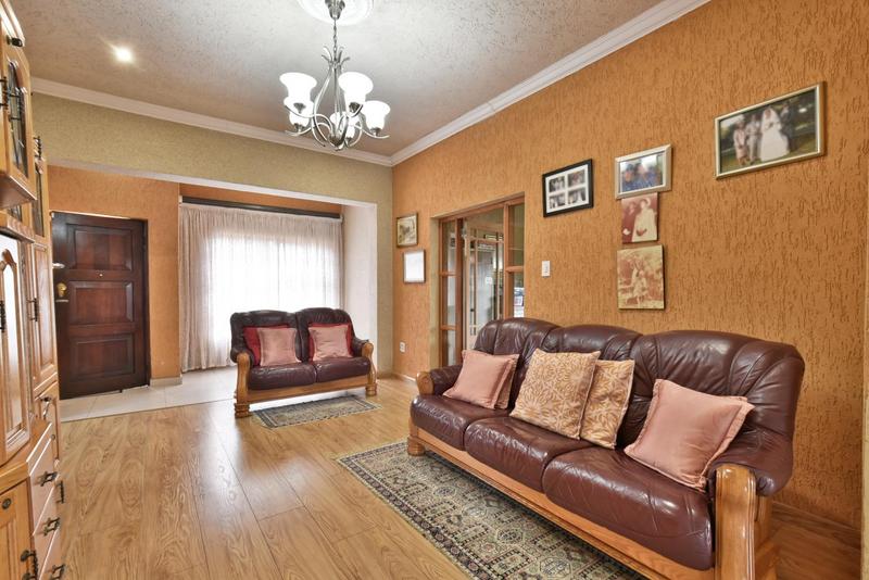 4 Bedroom Property for Sale in Glenanda Gauteng