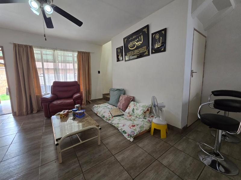 2 Bedroom Property for Sale in Annlin Gauteng