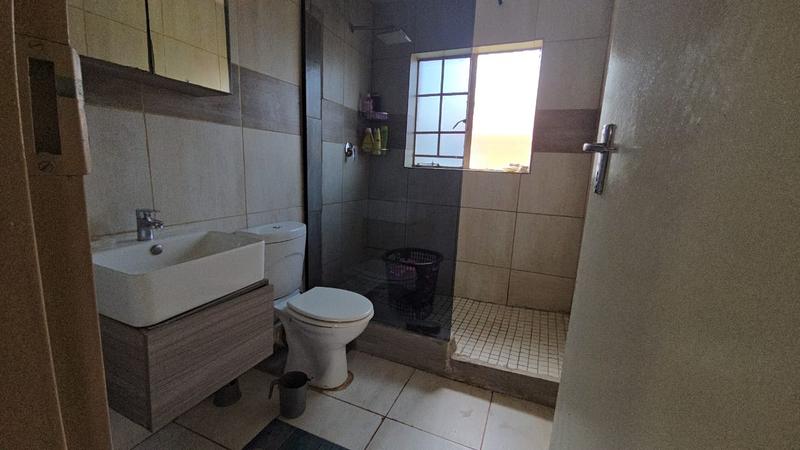 2 Bedroom Property for Sale in Annlin Gauteng