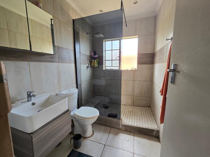 2 Bedroom Property for Sale in Annlin Gauteng
