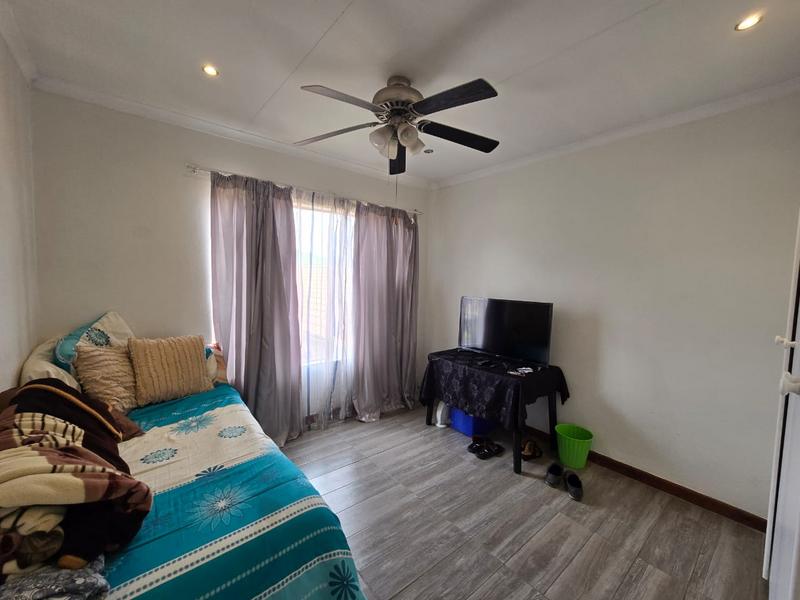 2 Bedroom Property for Sale in Annlin Gauteng