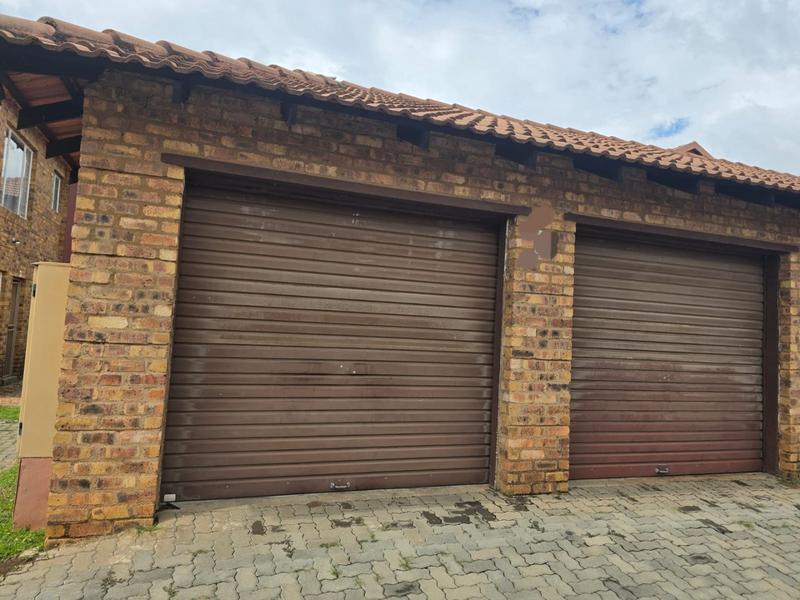 2 Bedroom Property for Sale in Annlin Gauteng
