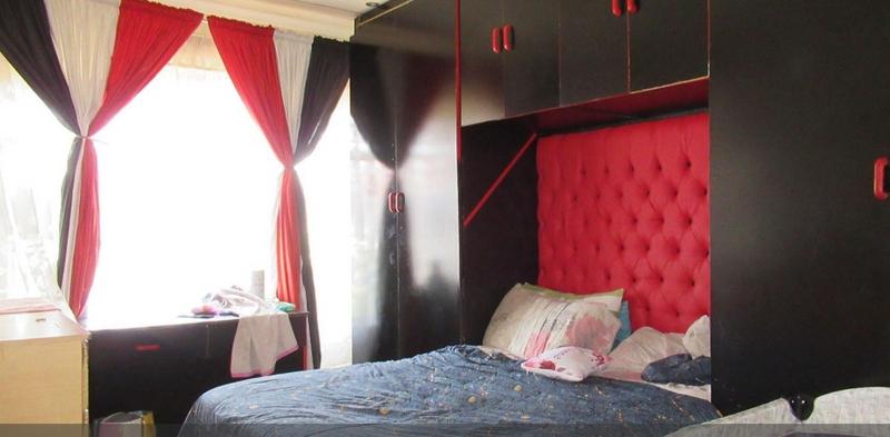 4 Bedroom Property for Sale in Lenasia South Gauteng