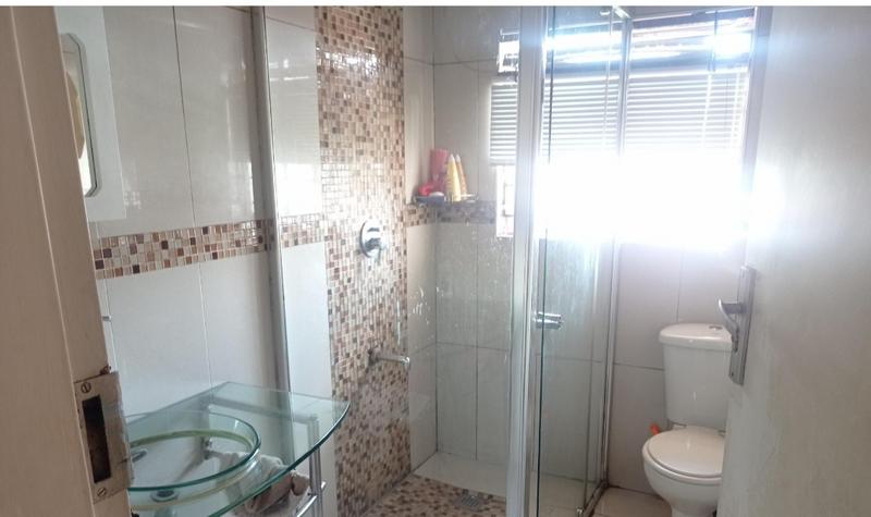 4 Bedroom Property for Sale in Lenasia South Gauteng