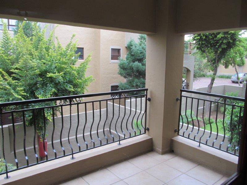 To Let 1 Bedroom Property for Rent in Pineslopes Gauteng