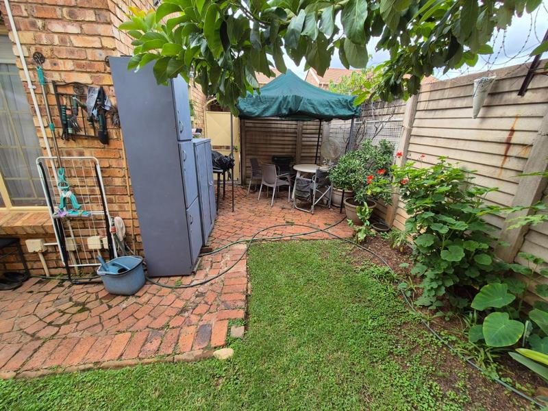2 Bedroom Property for Sale in Annlin Gauteng