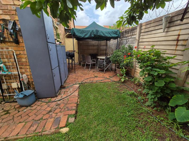 2 Bedroom Property for Sale in Annlin Gauteng