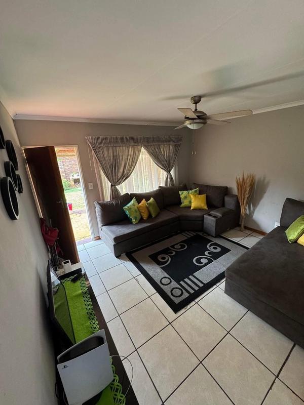 2 Bedroom Property for Sale in Annlin Gauteng