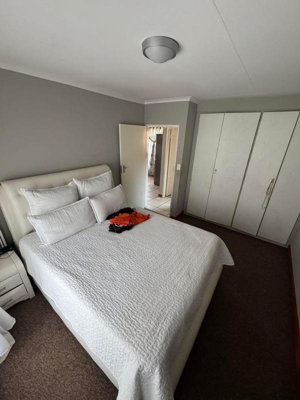 2 Bedroom Property for Sale in Annlin Gauteng