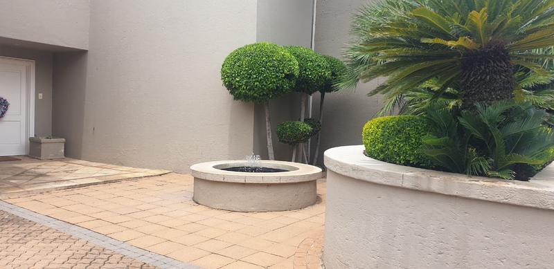 To Let 5 Bedroom Property for Rent in Sandhurst Gauteng