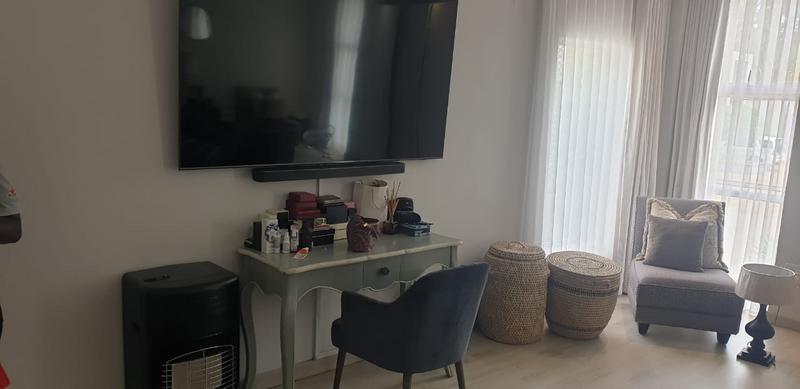 To Let 5 Bedroom Property for Rent in Sandhurst Gauteng