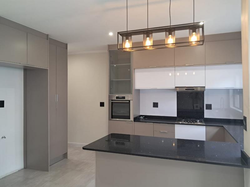 3 Bedroom Property for Sale in Bryanston Gauteng