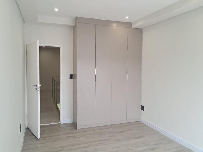 3 Bedroom Property for Sale in Bryanston Gauteng