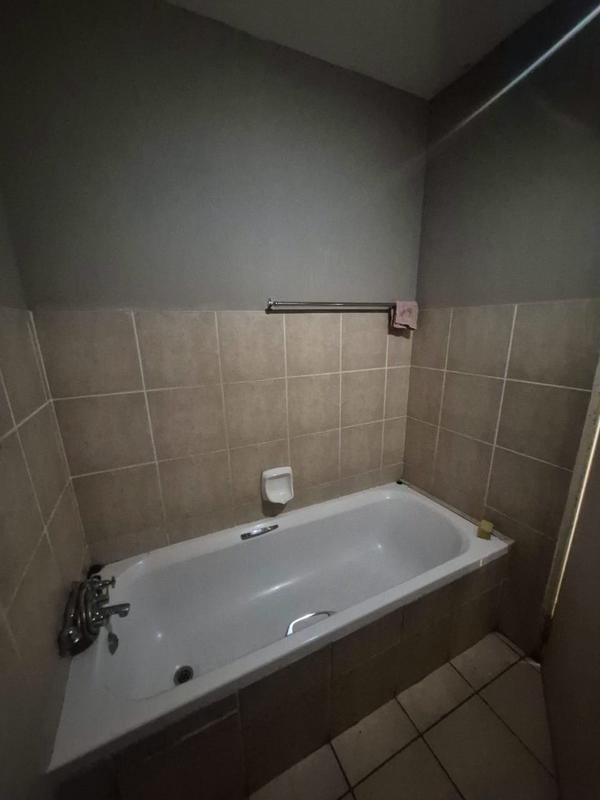 2 Bedroom Property for Sale in The Orchards Gauteng