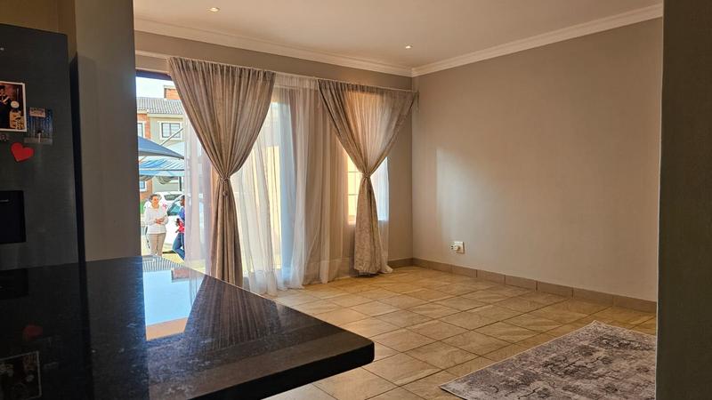 2 Bedroom Property for Sale in Montana Tuine Gauteng