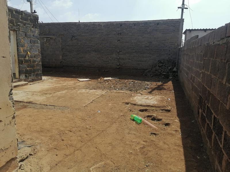 2 Bedroom Property for Sale in Tshepisong Gauteng