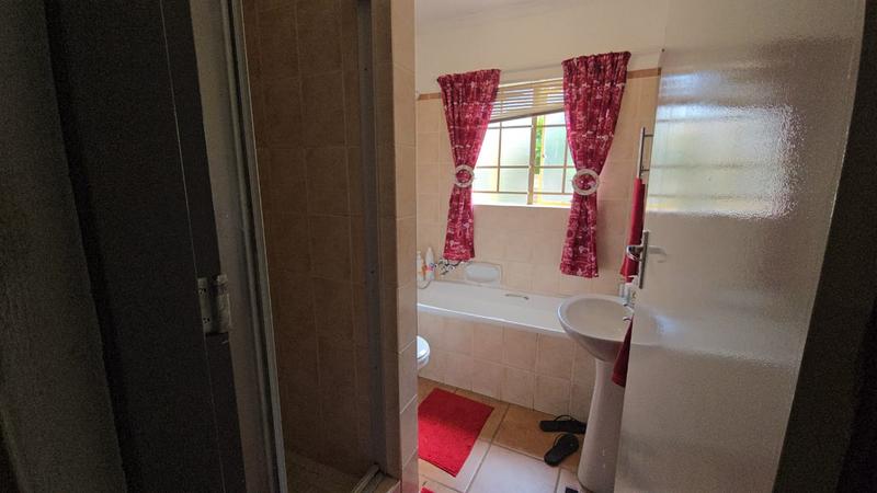 2 Bedroom Property for Sale in Annlin Gauteng