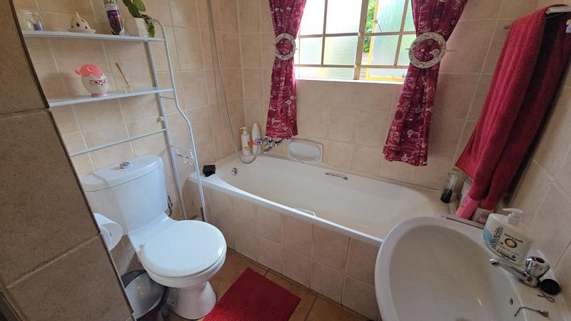 2 Bedroom Property for Sale in Annlin Gauteng
