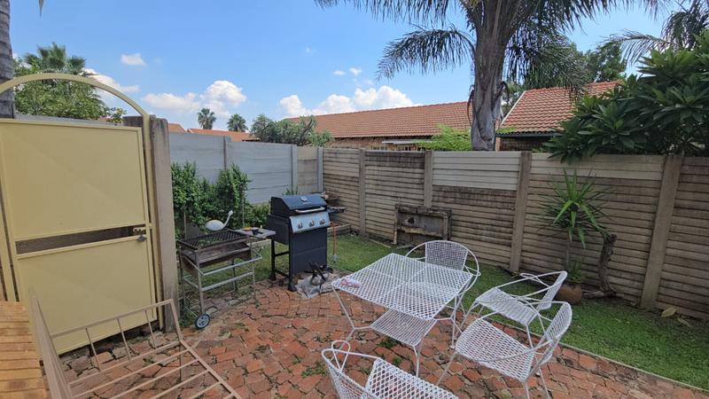 2 Bedroom Property for Sale in Annlin Gauteng