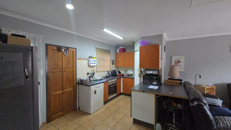 2 Bedroom Property for Sale in Annlin Gauteng