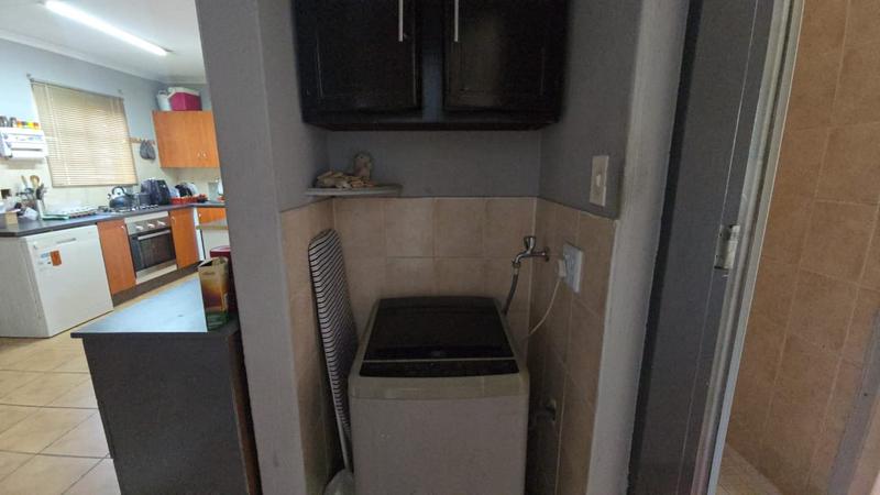 2 Bedroom Property for Sale in Annlin Gauteng