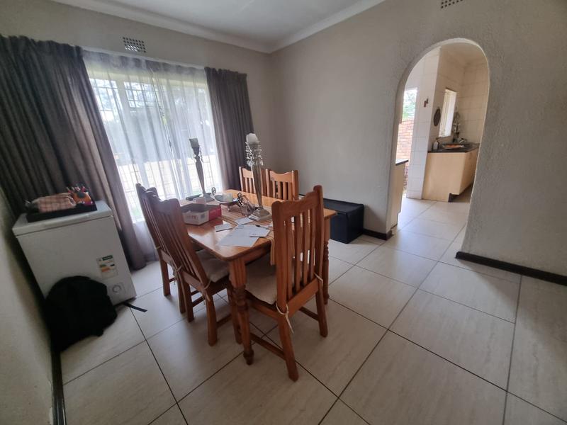 3 Bedroom Property for Sale in Brackendowns Gauteng