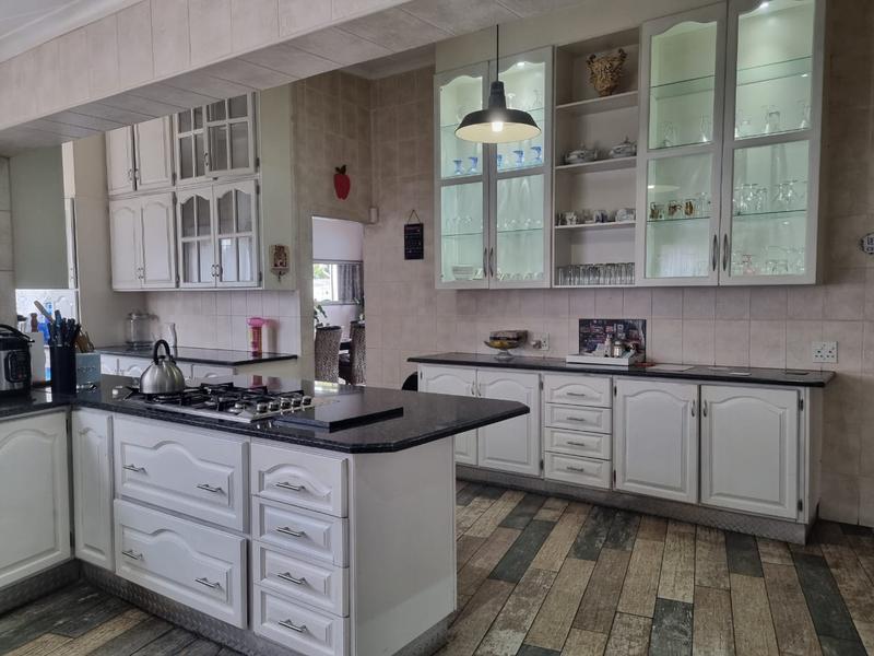 4 Bedroom Property for Sale in Brackenhurst Gauteng