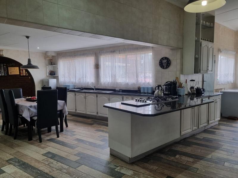 4 Bedroom Property for Sale in Brackenhurst Gauteng