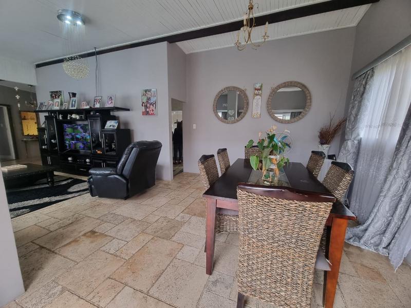 4 Bedroom Property for Sale in Brackenhurst Gauteng