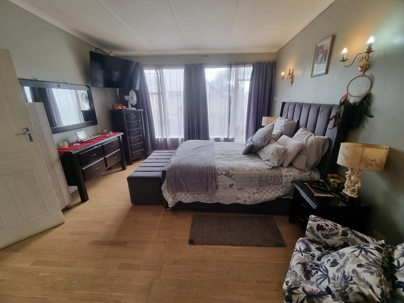 4 Bedroom Property for Sale in Brackenhurst Gauteng