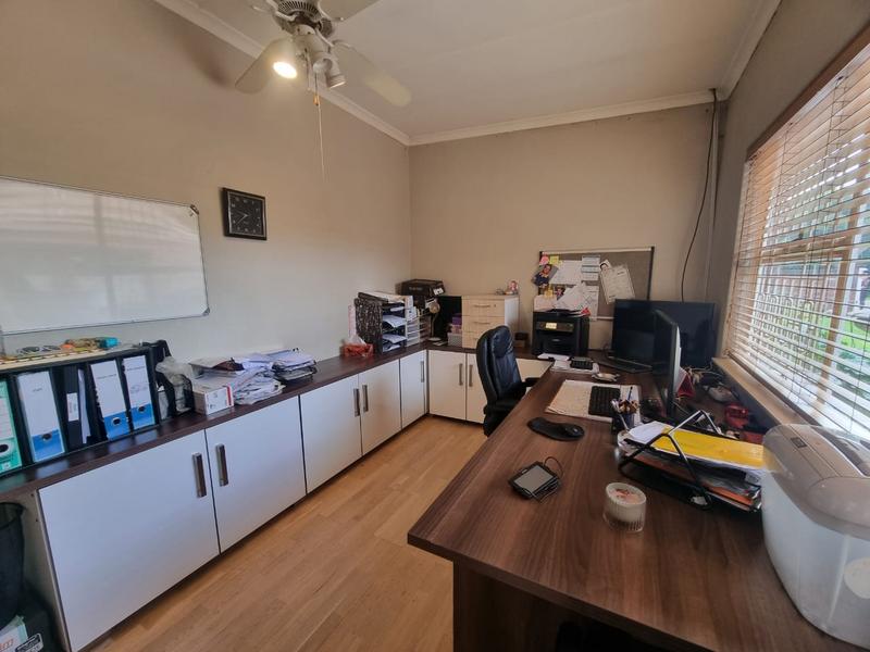 4 Bedroom Property for Sale in Brackenhurst Gauteng