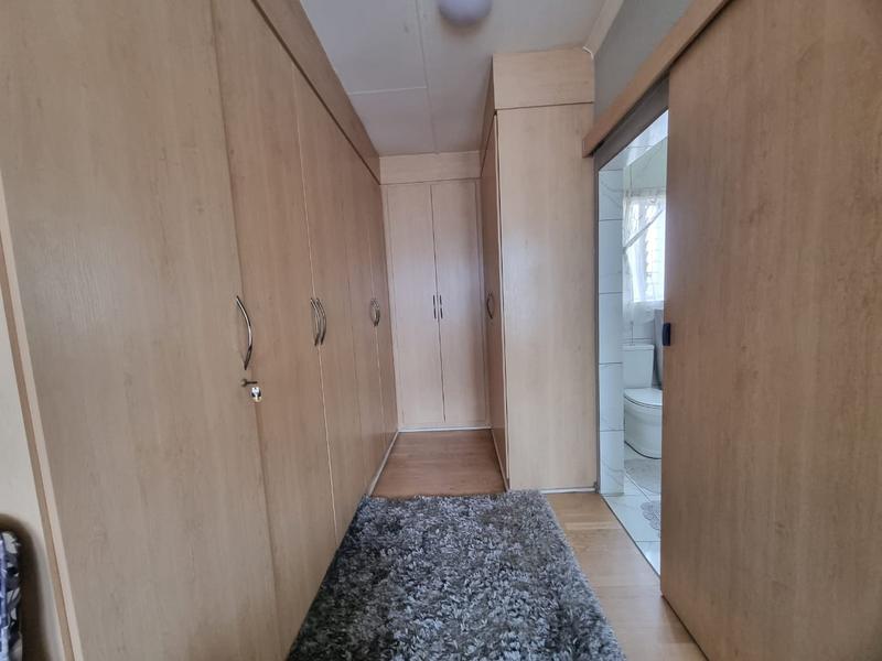 4 Bedroom Property for Sale in Brackenhurst Gauteng