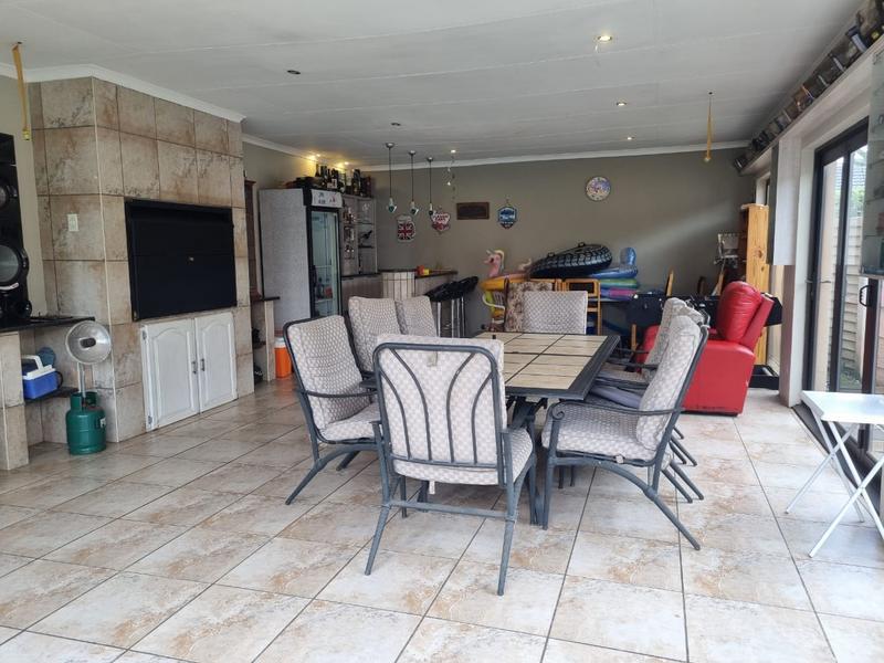 4 Bedroom Property for Sale in Brackenhurst Gauteng